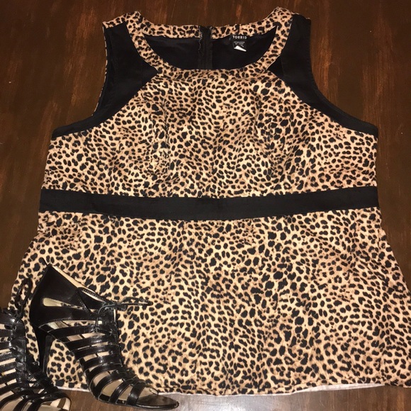 Sexy Animal Print Top! Cut-out Detail On Neckline. - Picture 3 of 4